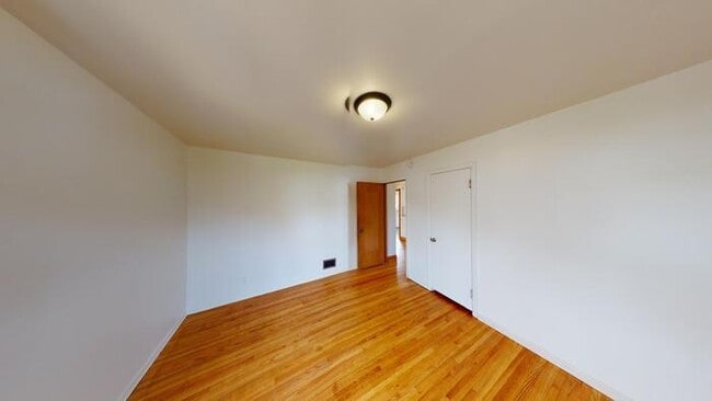 Building Photo - 820 N 13th St