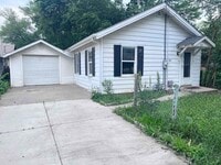 Building Photo - 3011 Saner Ave