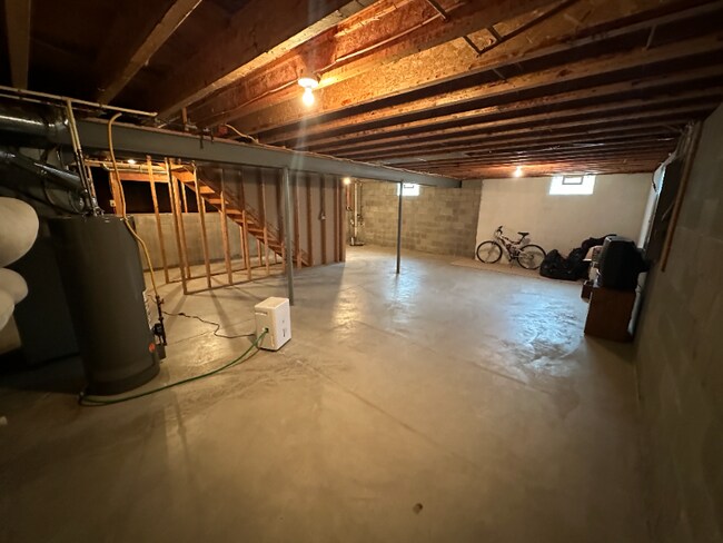 Building Photo - 5511 Benpatrick Ct