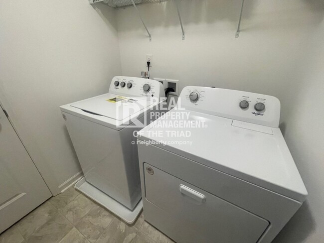 Building Photo - New Construction 3bd/2.5ba Townhome in NE ...
