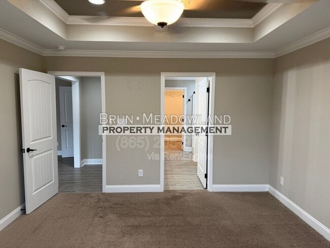 Building Photo - 3869 Doral Dr