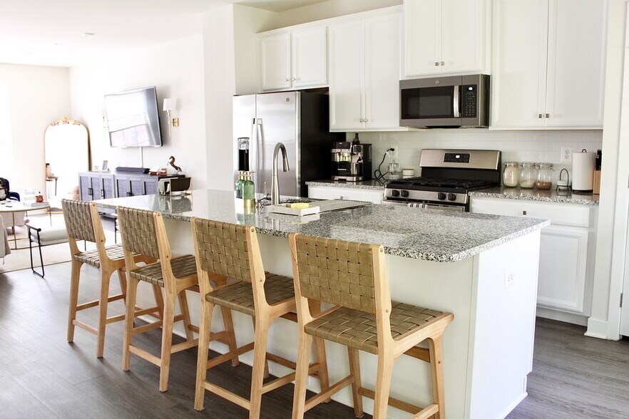 Kitchen - 19533 Sol Pl