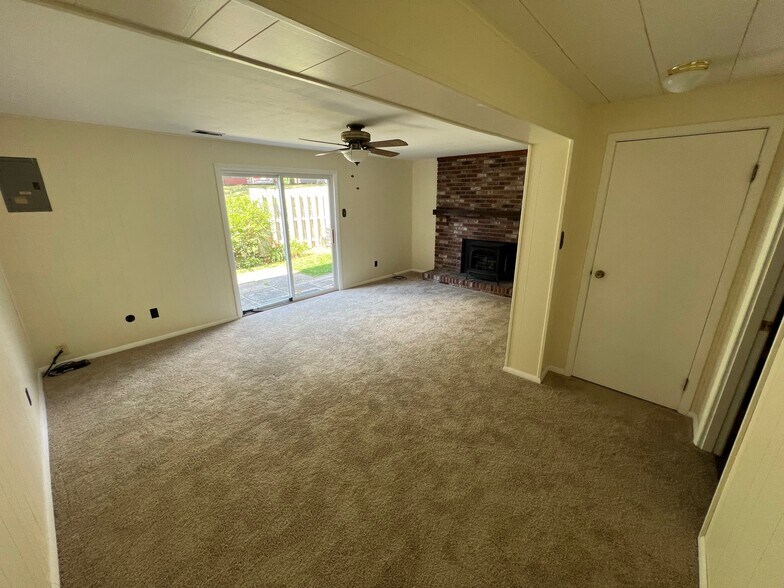 Building Photo - 792 Wheatland Cir