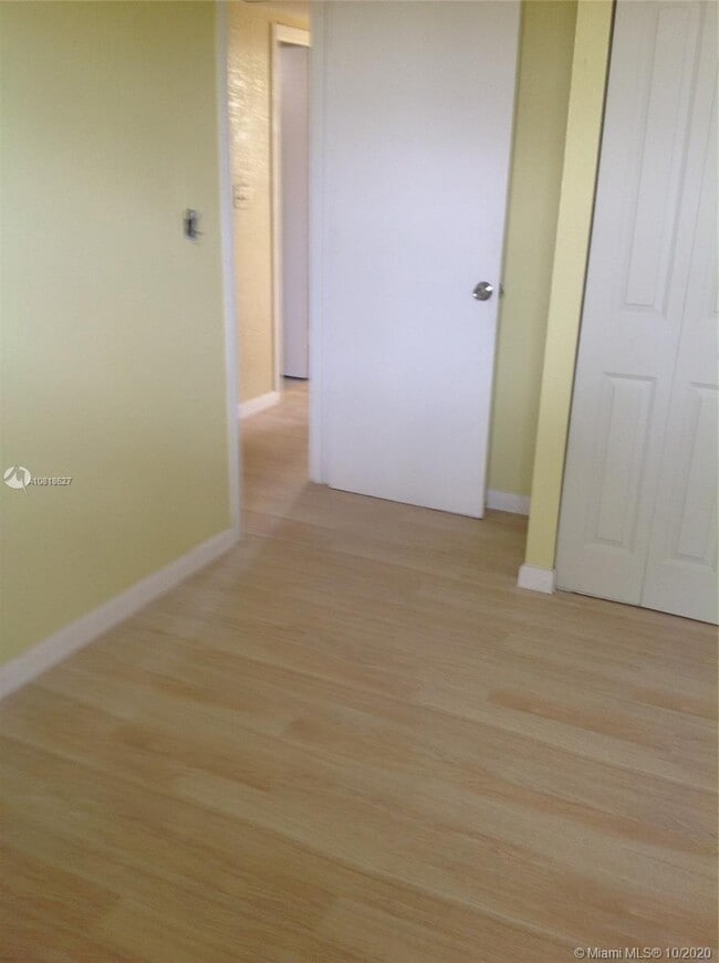 Building Photo - 6153 SW 69th St