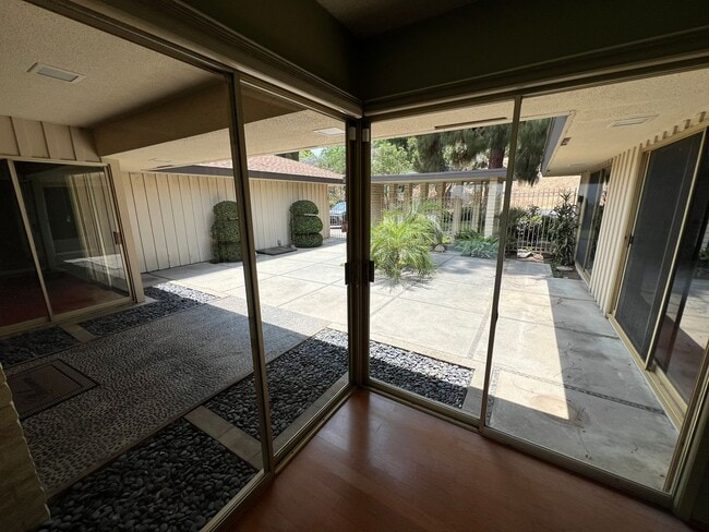 Building Photo - Coming Soon! Beautiful large 3 bedroom Hou...