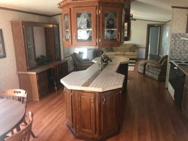 Building Photo - 330 Joshua Ln