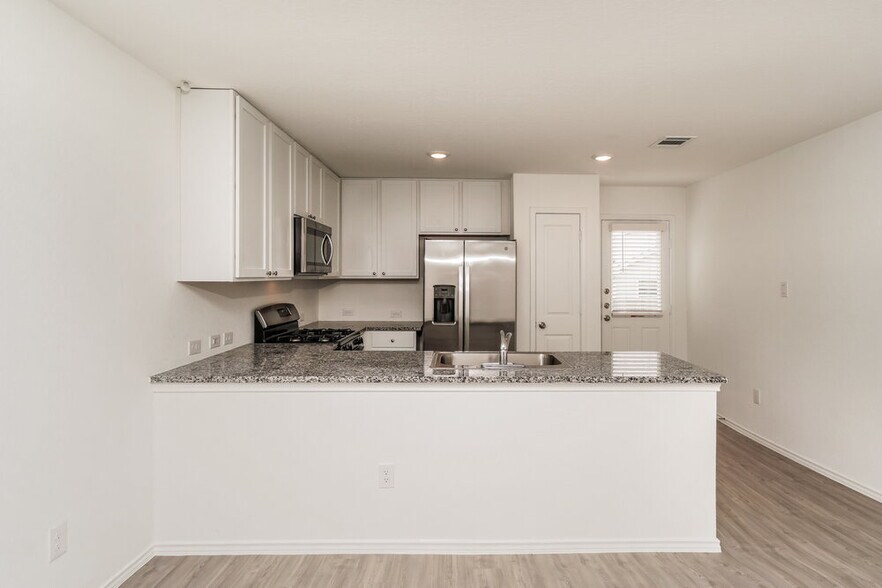 Building Photo - 14640 Greenfield Ml
