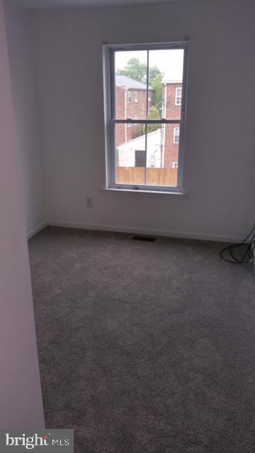 Building Photo - 530 Las Rosas Dr