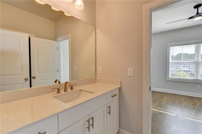 Building Photo - 4536 Molder Dr
