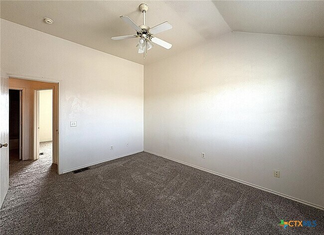 Building Photo - 4302 Sylvia Dr