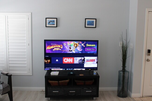 Living Room - 7736 Allerton Ave