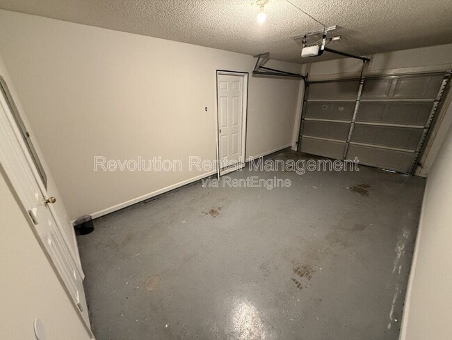 Building Photo - 7270 Oakley Ct