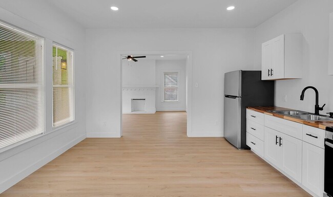 Building Photo - Newly Remodeled 3BD 2BA Home in Waco