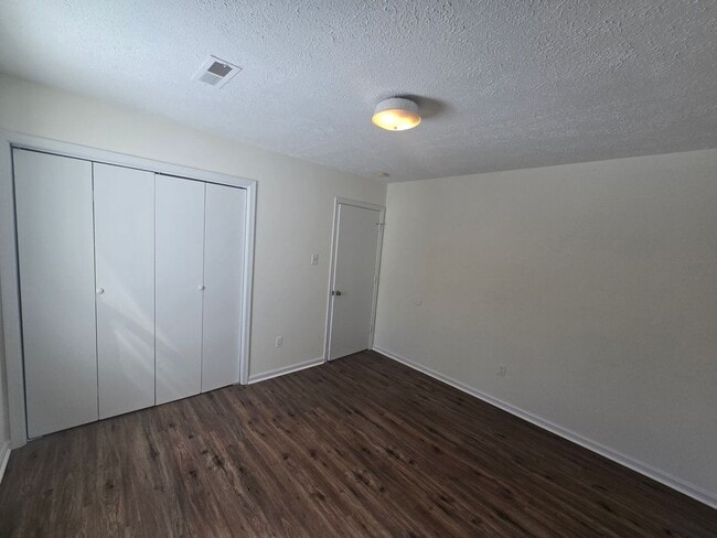 Building Photo - 2 bedroom duplex in Prince George County