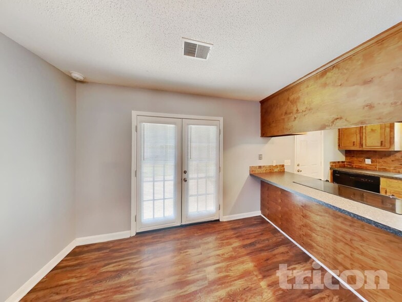 Building Photo - 21 Winslow Ct