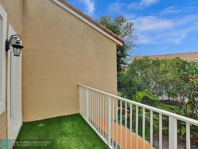 Building Photo - 716 NW 126th Ave