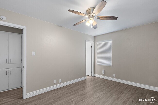 Building Photo - 4615 Hollandale Ave
