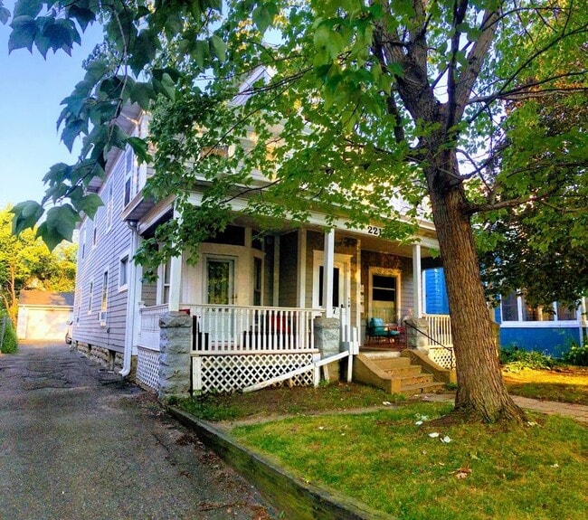Building Photo - 2217 Colfax Ave South