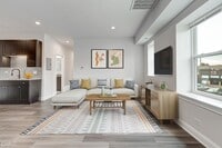 Building Photo - 4176 W Montrose Ave