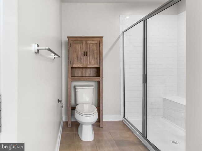 Building Photo - 2305 Wadlow Ln