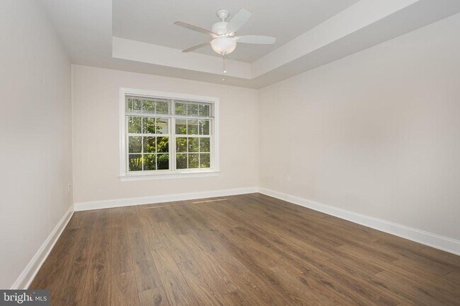 Building Photo - 163 High Pointe Dr