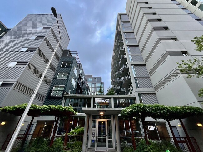 Primary Photo - Urban 1-Bedroom Apartment in Downtown Seattle
