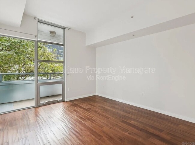 Building Photo - 206 Park Blvd
