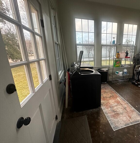 Building Photo - 104 Nouveau Ln