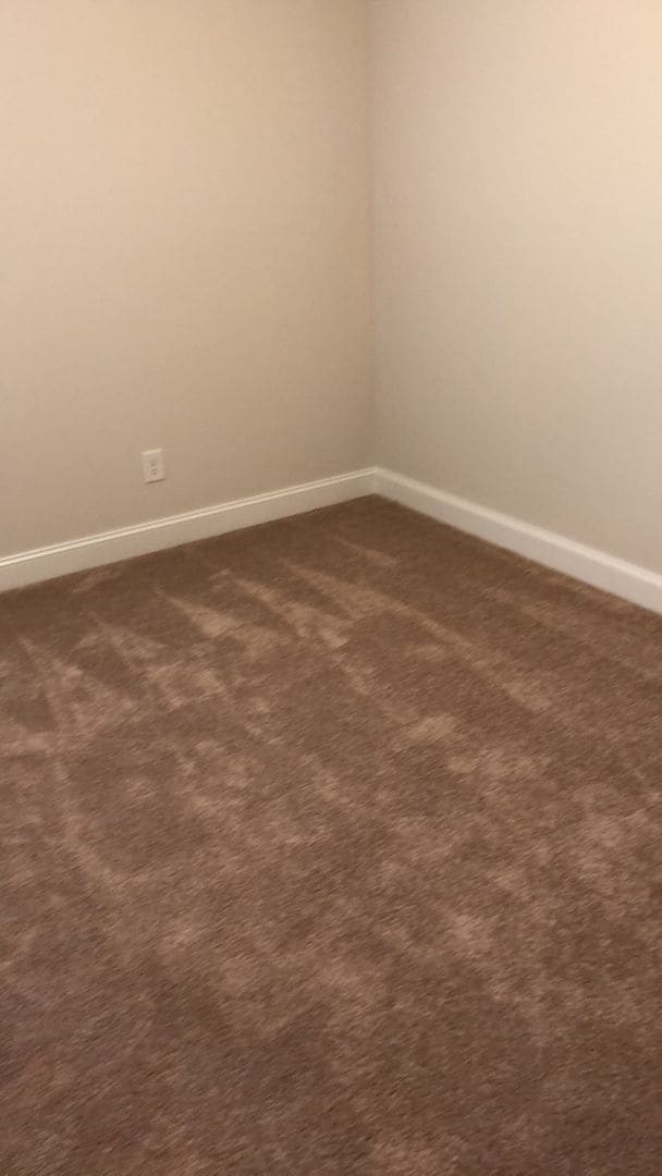 Building Photo - 3BR  2.5BA TOWNHOME