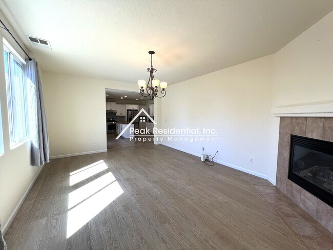 Building Photo - Spacious 4bd/3ba Elk Grove Home!