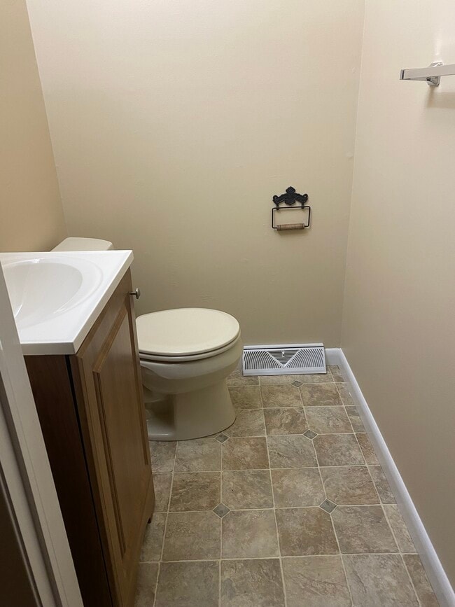 Building Photo - 4238 Mohican Dr