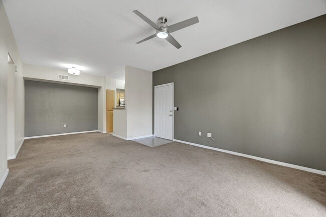 Building Photo - Downstairs 1 Bedroom Unit in Gated Community - S.W.