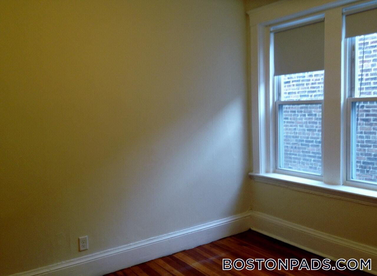 Building Photo - 1381 Commonwealth Ave