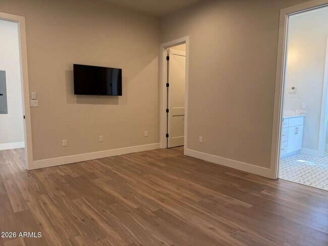 Building Photo - 8736 E Joshua Tree Ln