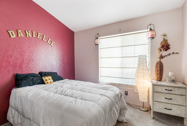 Building Photo - 75355 Santa Fe Trail