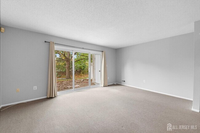 Building Photo - 39 Goodwin Dr