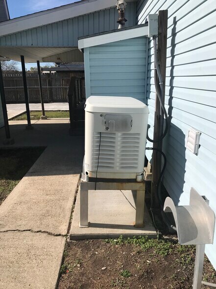 17 kw stand by generator - 903 Catherine St