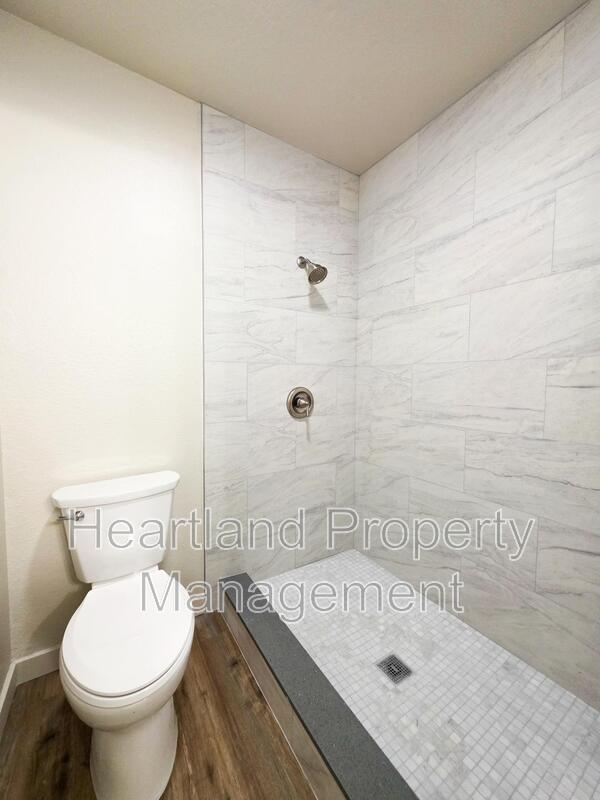 Building Photo - 800 S Anza St