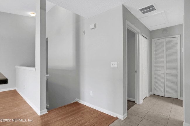 Building Photo - 7051 Deer Lodge Cir