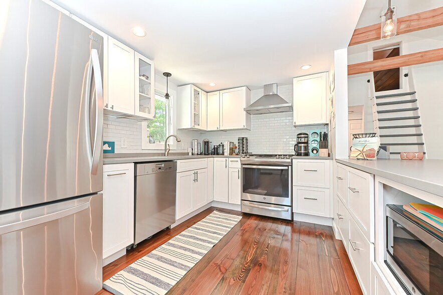 Building Photo - 8 Cutlass Ln