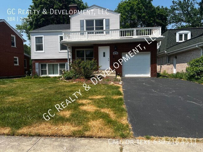 Primary Photo - ***SINGLE FAMILY FLOSSMOOR HOME / 3 BDRM /...