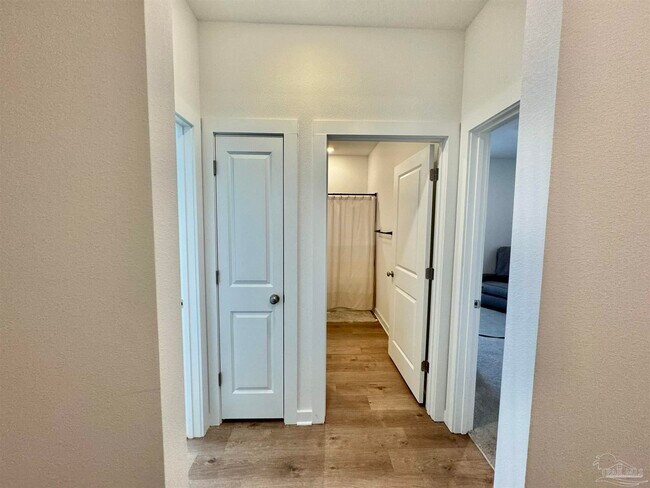 Building Photo - 6330 Buckthorn Cir