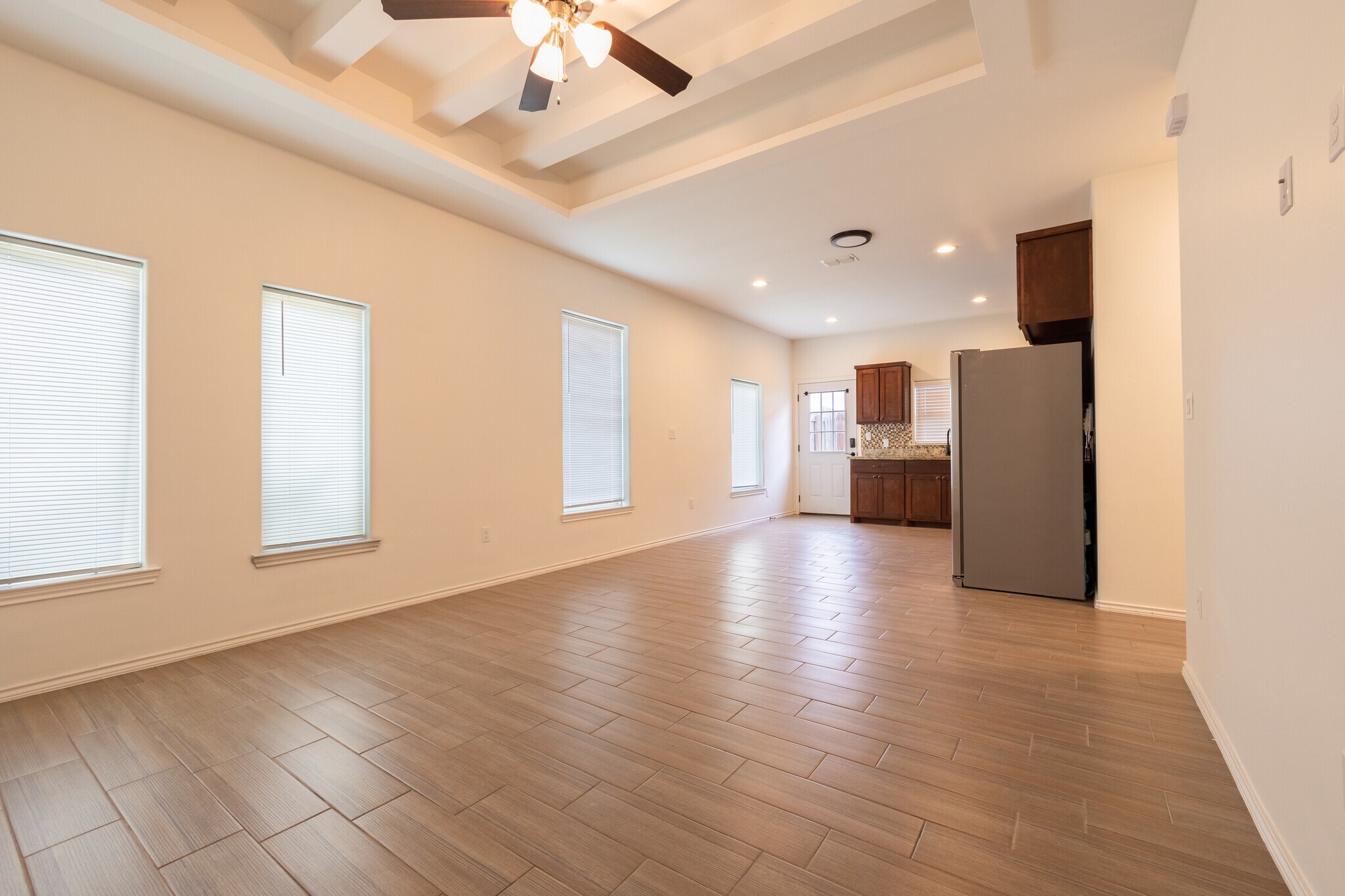 Building Photo - 420 Carlisle Ave