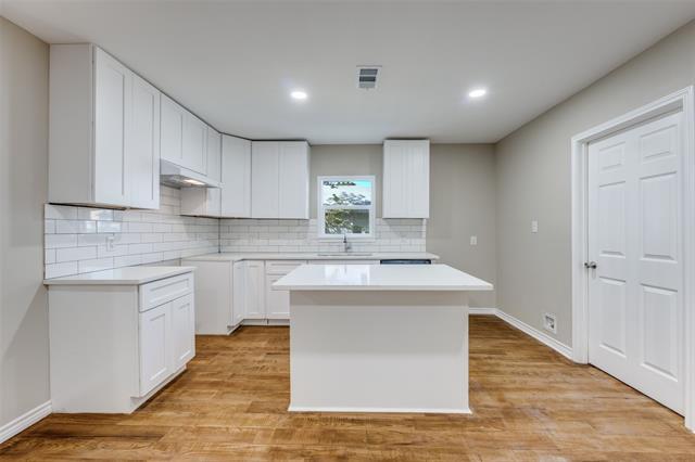 Building Photo - 609 W Owings St