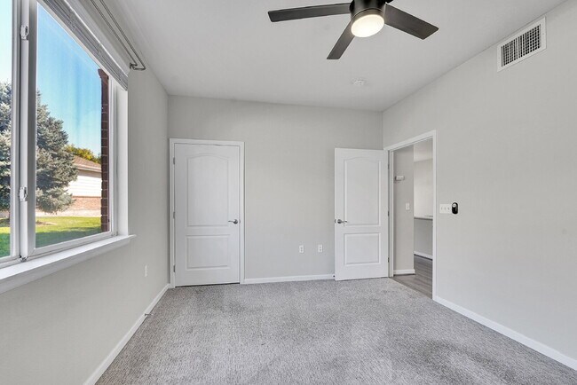 Building Photo - $1,795.95 - $300 OFF First Month's Rent , 1 Bedroom, 1 Bathroom, Condo in Arvada with Washer and ...