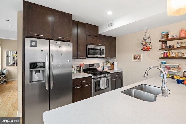 Building Photo - 847 N 16th St