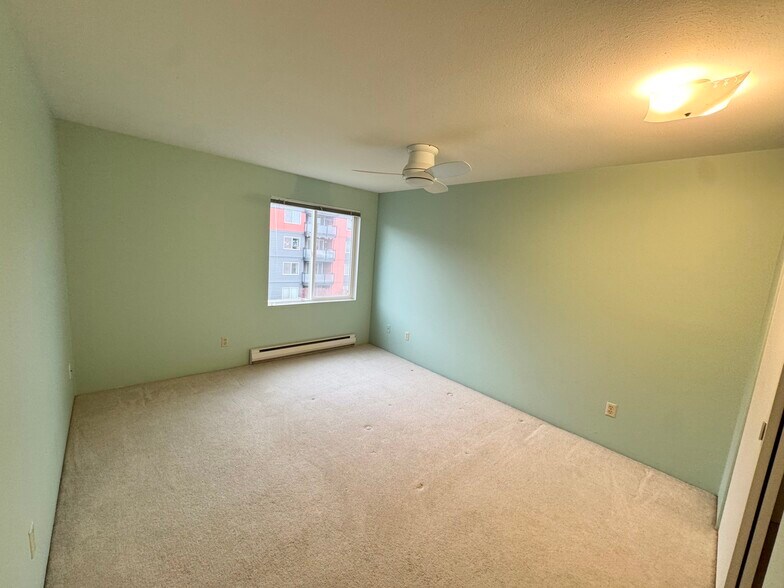 Building Photo - 7001 Sand Point Way NE