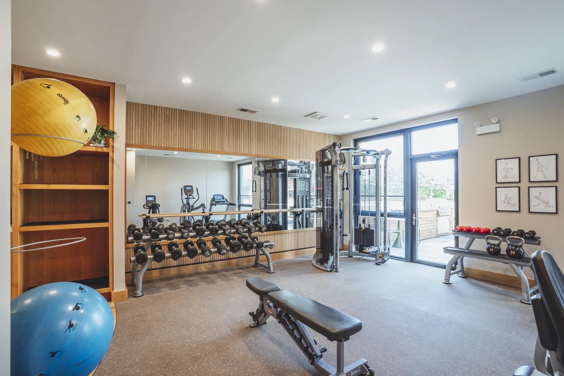 Building Photo - 830 N Milwaukee Ave