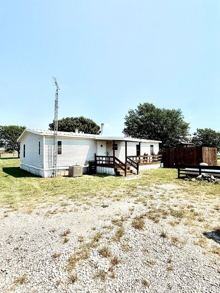 Back of home - 15693 State Highway 205