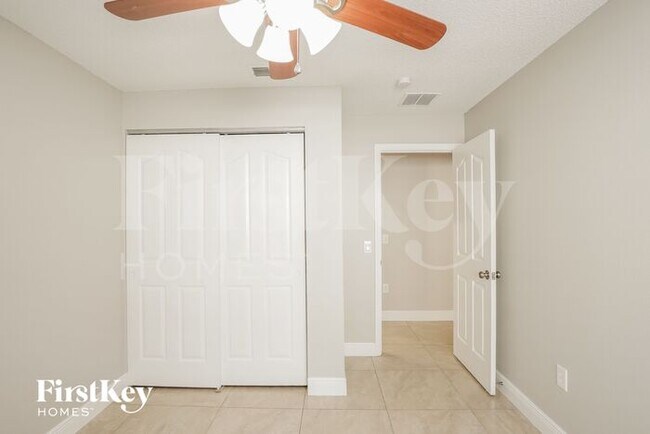 Building Photo - 2885 Paynes Prairie Cir